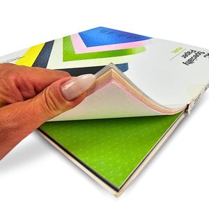 Bloco-American-Cardstock--Crafts-Specialty-Paper-Pearl-30-folhas-12-cores-diferentes-e-02-texturas-de-folha-305-x-305-cm-71219-2